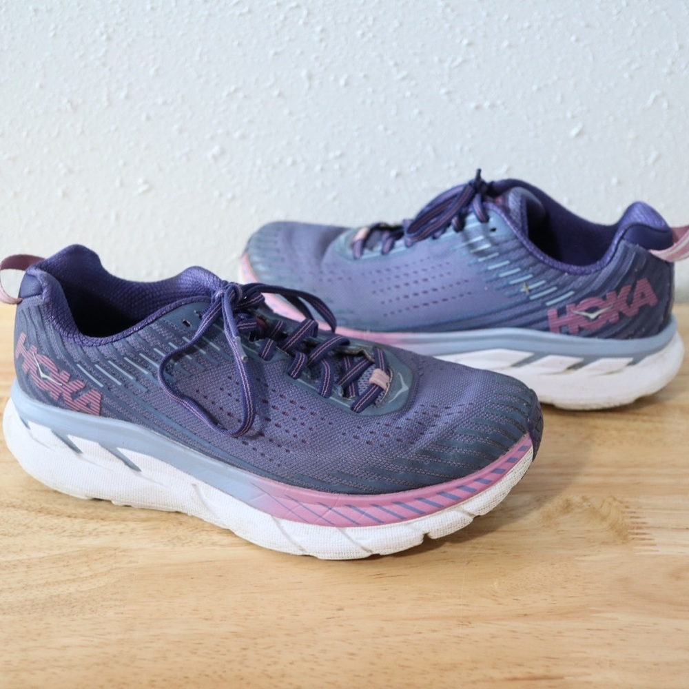 HOKA | Clifton 5 Purple Athletic Running Shoes Size 8